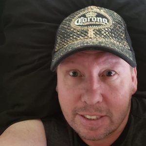 Meet your Posher, Dennis